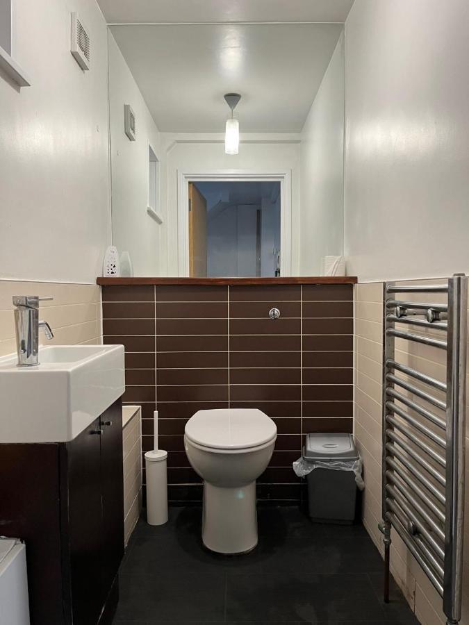 Three Bedroom House In Tooting By Star Apartments Londen Buitenkant foto