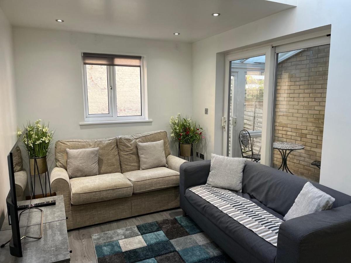 Three Bedroom House In Tooting By Star Apartments Londen Buitenkant foto