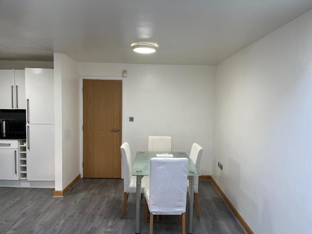 Three Bedroom House In Tooting By Star Apartments Londen Buitenkant foto